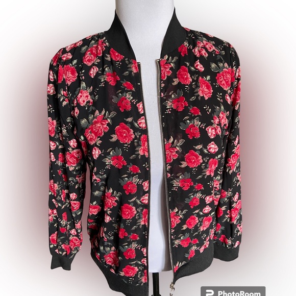 LILIE ROSE PARIS - Picture 2 of 8